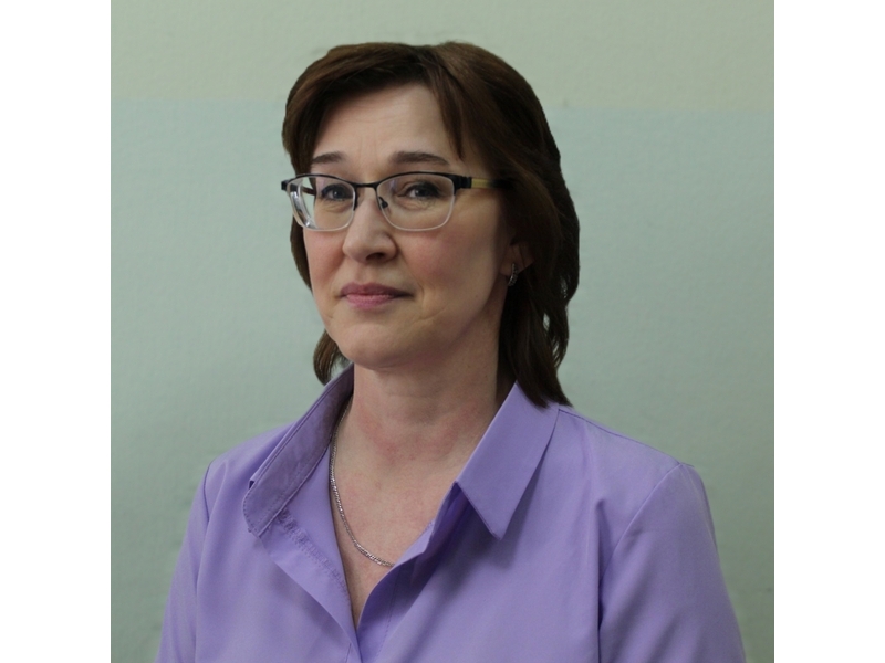 Попова Светлана Николаевна ( действующий директор с 2014 г.), руководитель Гимназии № 1.